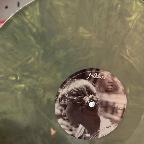 Stolen Lullabies Folklore Vinyl Variant Taylor Swift Marbling Like New Swiftie - Picture 8 of 9